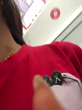 paribaby09's Webcam Show