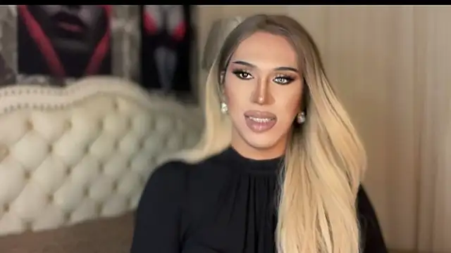 XXX chat uživo modela Ts_glamxx