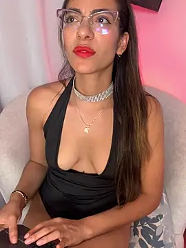 Chatroom XXX en direct de elegant__rouse