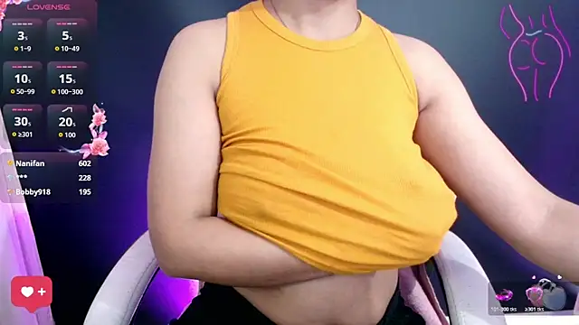 DesiZoya's Live XXX Chat