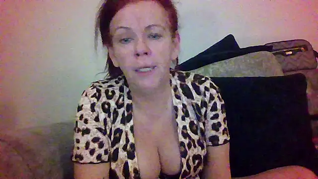 Forbidden-Irish-x: διαδικτυακό σόου στην κάμερα