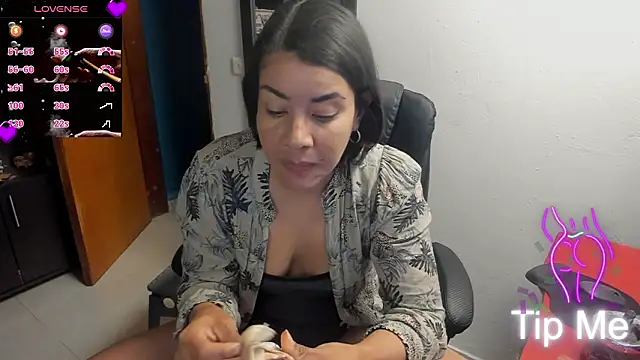 peanut_tangerine Live XXX Chat