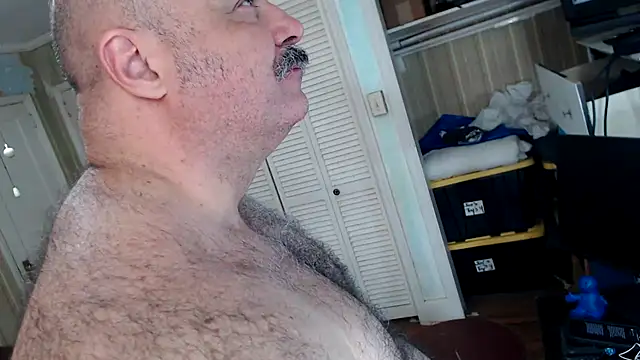 bullmusclejoe's Live XXX Chat