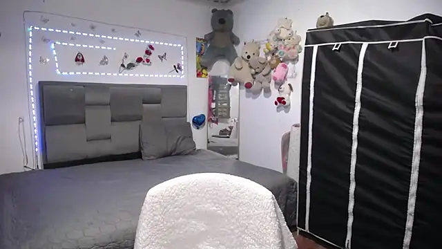 Sharloth_milf: онлайн-секс-чат