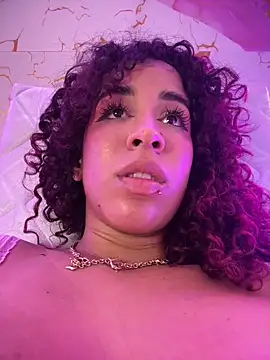 Chat +18 de Woo_isDaphne ao vivo