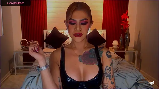 StellaStrong30's Live XXX Chat