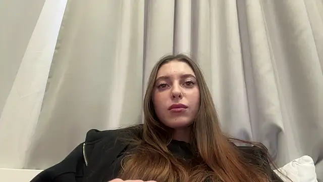 selena_favn Pertunjukan Webcam