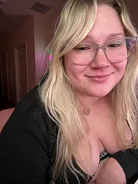 PiggyRose's Live XXX Chat