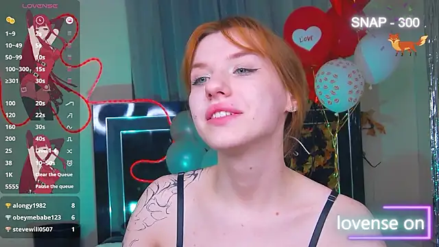 MeganNewCat's Live XXX Chat