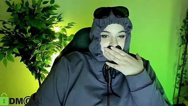 Mia_R0ss: онлайн-секс-чат