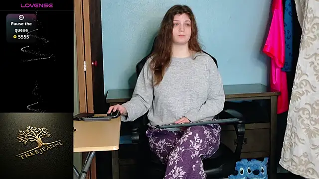 TreeJeanne Adlı Modelin Canlı XXX Sohbeti