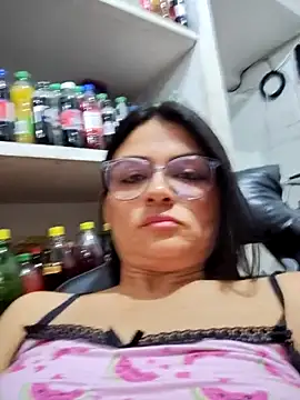 Linda_Lars Adlı Modelin Canlı XXX Sohbeti