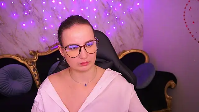 Chat +18 de SofieBloom ao vivo