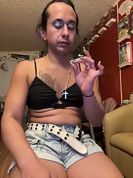 TranSexualJade95: διαδικτυακό σόου στην κάμερα