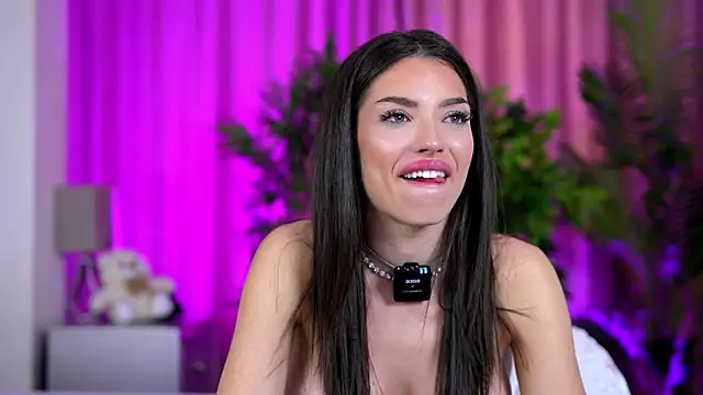 LalaRoze Adlı Modelin Canlı XXX Sohbeti