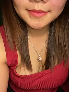 Sunset-yll's Live XXX Chat