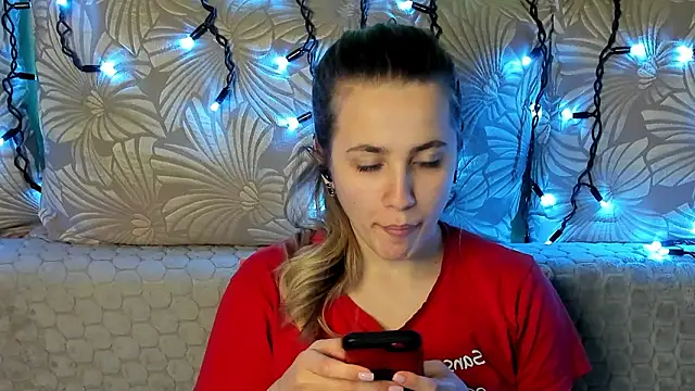 MaggieCake Adlı Modelin Canlı XXX Sohbeti