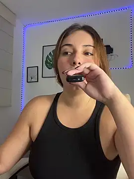 Abby-26 Adlı Modelin Canlı XXX Sohbeti