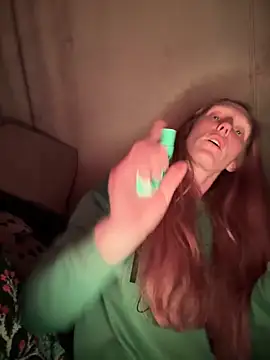 GoldenFlameGoddess' Webcam Show