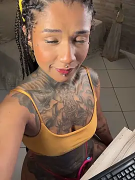 xbigpeach's Live XXX Chat