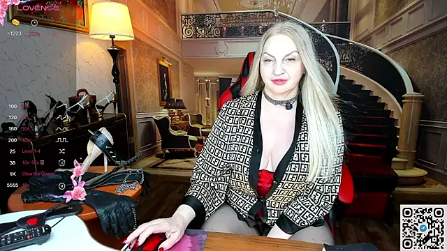 Nina_Devillle élő XXX-chatje