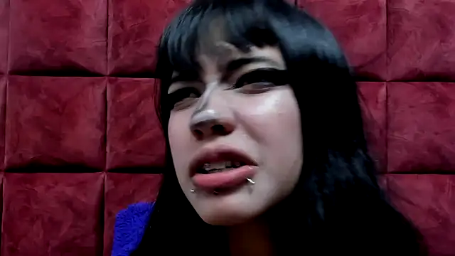 DAKOTALUCIFENA 即時 XXX 聊天