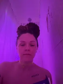 BlaizeyBBy 即時 XXX 聊天