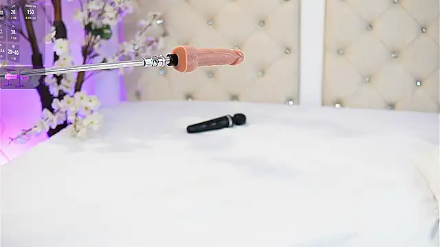 Онлайн чат XXX caroline_adams_