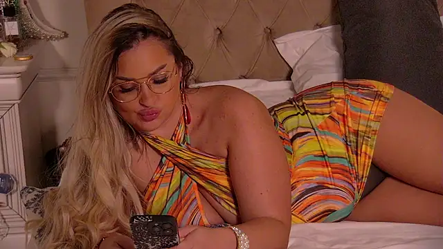 Chatroom XXX en direct de Denisse_Perry