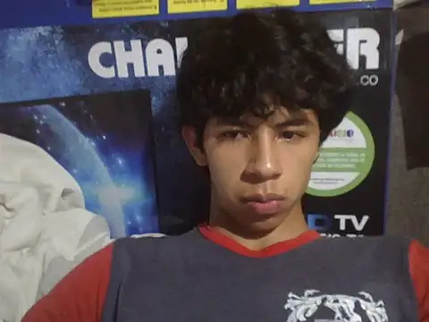 XXX chat uživo modela Carlos_Albert02