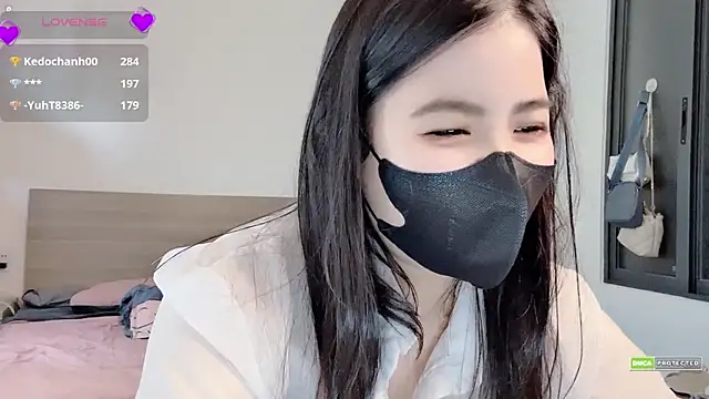 Chat XXX en directo de _Lynh_