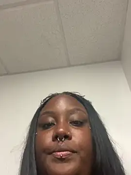 Cocomamii1's Webcam Show