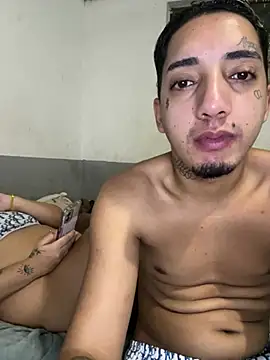 CasalMaldoso01's Live XXX Chat