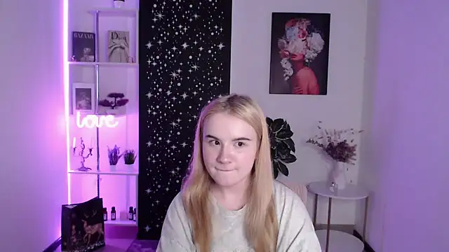 MollyShiningn Live XXX chat