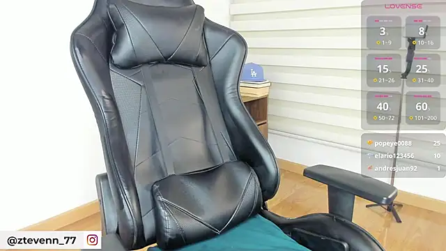 Stevenn_77 网络视讯表演