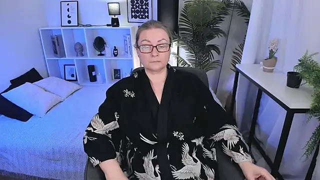 AlexandraKind's Live XXX Chat