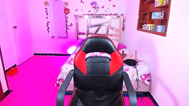 perlabeautiful's Live XXX Chat