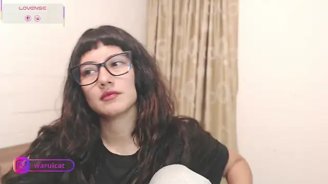 Laury_uri's Live XXX Chat