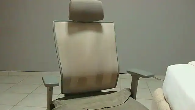 SpkeXteeのライブXXXチャット