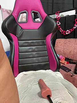 Chat XXX en directo de halana_squirts