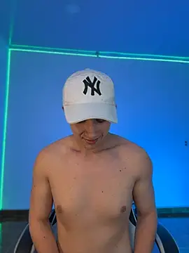 oliver_kyy Adlı Modelin Web Kamerası Şovu