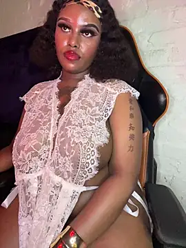 QUEEN_NOBUHLE_FEMDOM_777 网络视讯表演