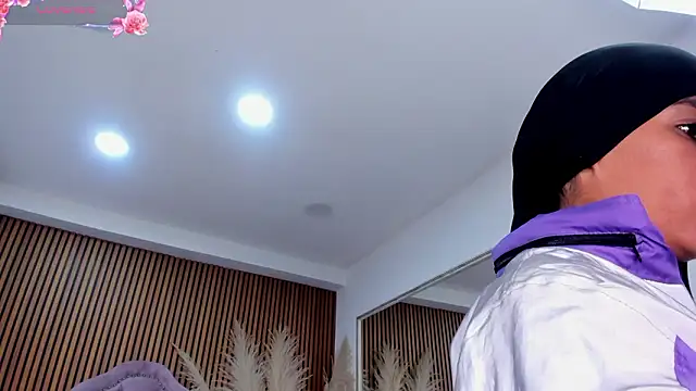 SelenaStonne Live XXX-Chat