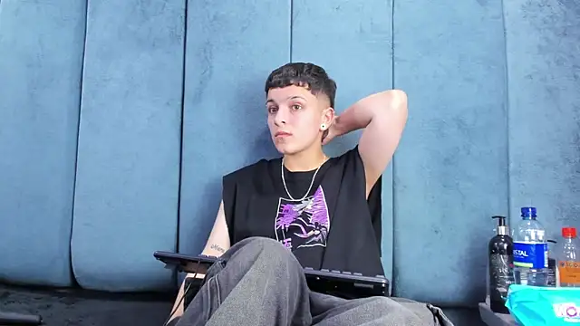 Chat +18 de Megan_Thompson_ ao vivo