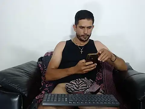 _Grasshopper's Live XXX Chat