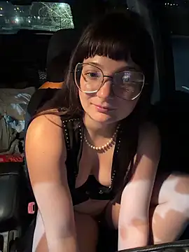 Онлайн чат XXX urpuppymoon