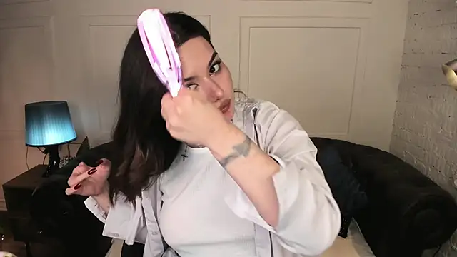 Chat XXX en directo de Dark_Moni