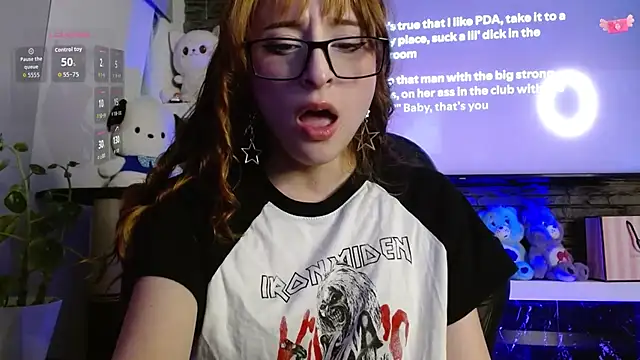 CelesteAyase Adlı Modelin Canlı XXX Sohbeti