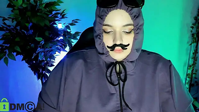 Mia_R0ss Adlı Modelin Canlı XXX Sohbeti