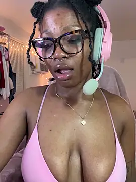 XXX chat uživo modela mochamimi